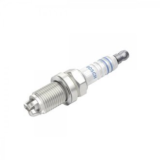 0241240609 BOSCH Свеча зажигания f6dtc 0.8 super nr