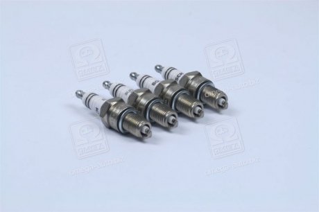 0242235909 BOSCH Свеча зажигания wr7dce 0.8 nickel (lada, daewoo, chevrolet) (4 шт.) (пр-во bosch)