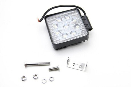 6100 BOSMA ДопФара WORK LED LAMP 12/24V 9XLED EPISTAR 3W 1600 LM 60° разсееный луч, квадратная (1 шт)