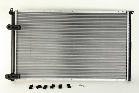 63935A NISSENS Радиатор OP MOVANO A(98-)2.5 D(+)[OE 4501136]