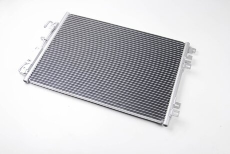 KTT110060 THERMOTEC Радиатор кондиціонера